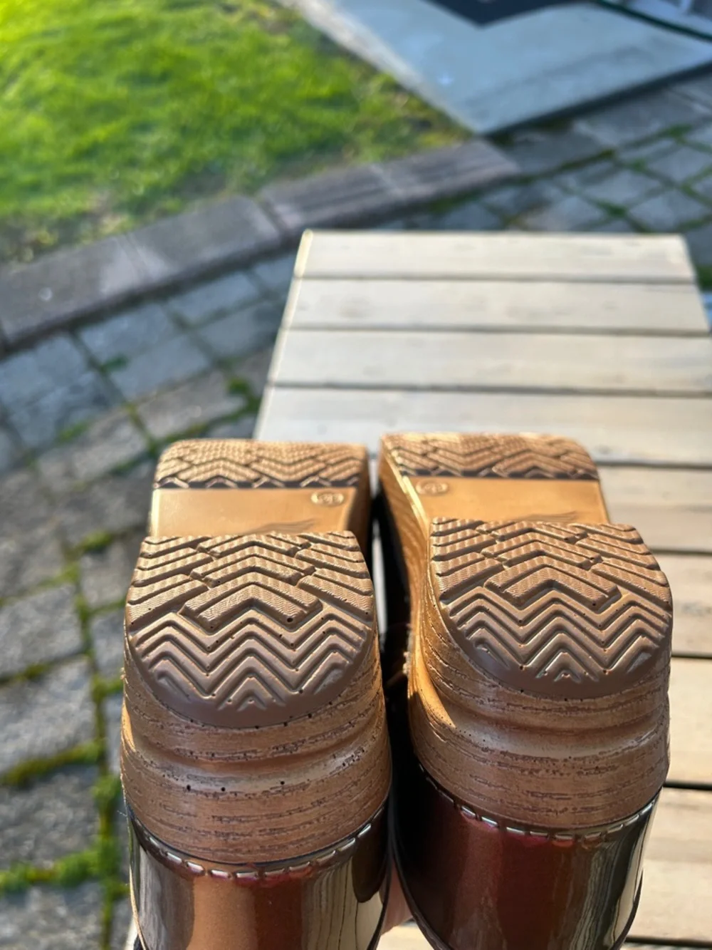 DANSKO Professional Passion Colorshift Patent clogs - Picture 10 of 10